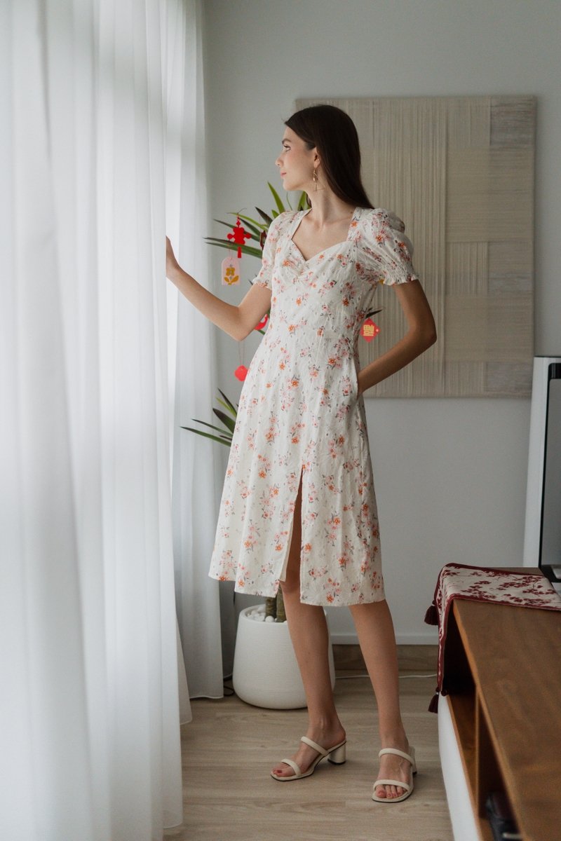Elise Floral Ruched Eyelet Midi Dress in Pink (XS)