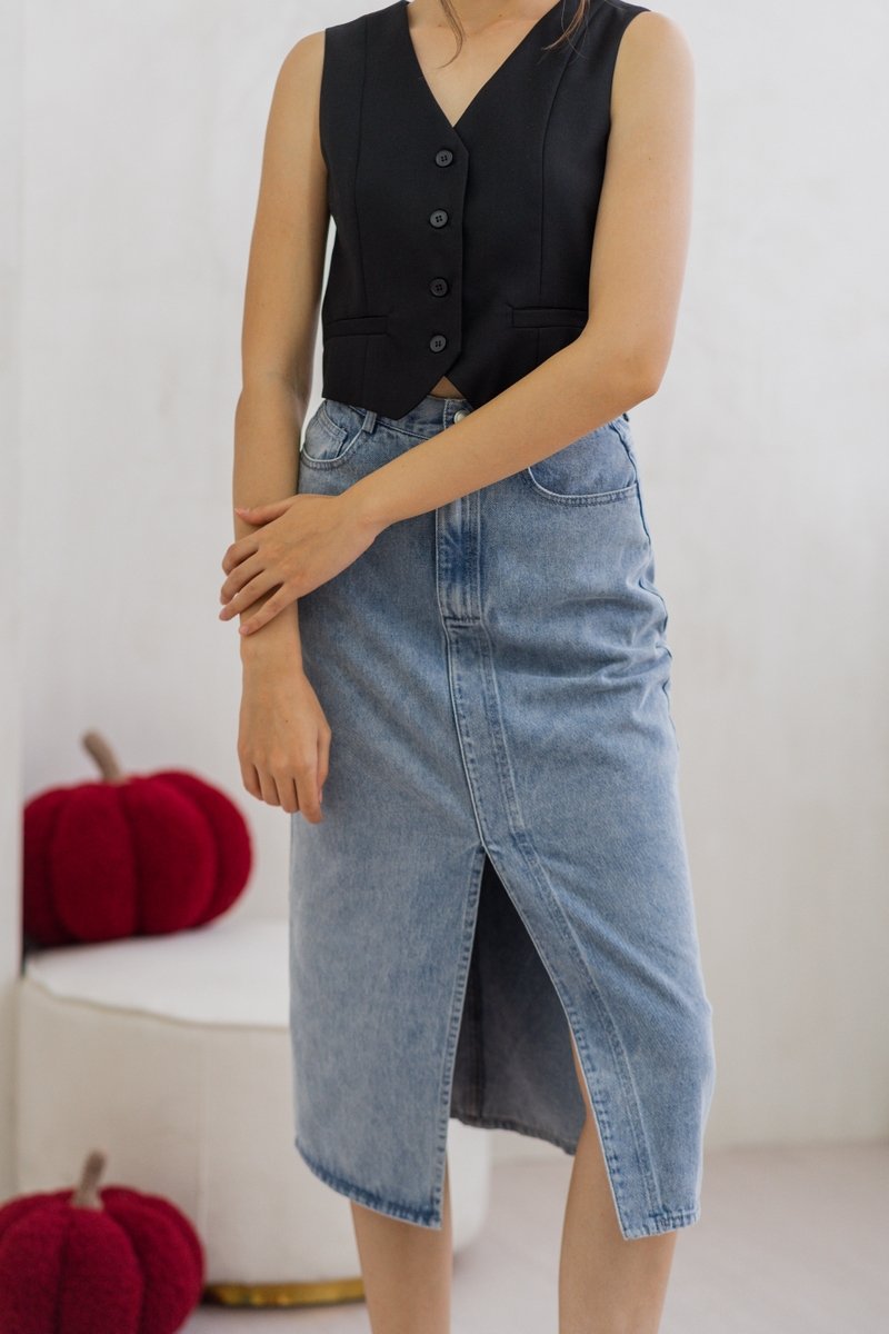Iris Button Waistcoat in Black