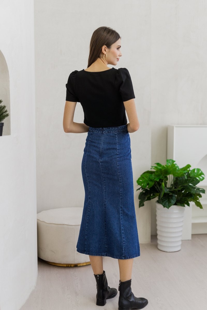 Izabel Ribbed Cotton Sweetheart Top in Black (XS)