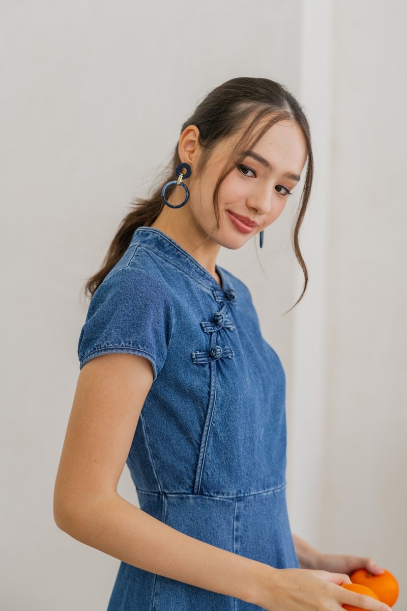 Nelly Cheongsam Dropwaist Denim Dress (L)
