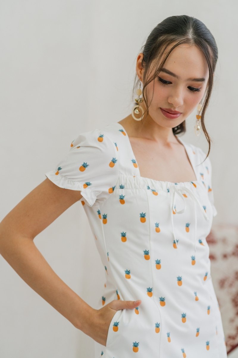 Lucy Tie Ribbon Pineapple Dress in White (XS)