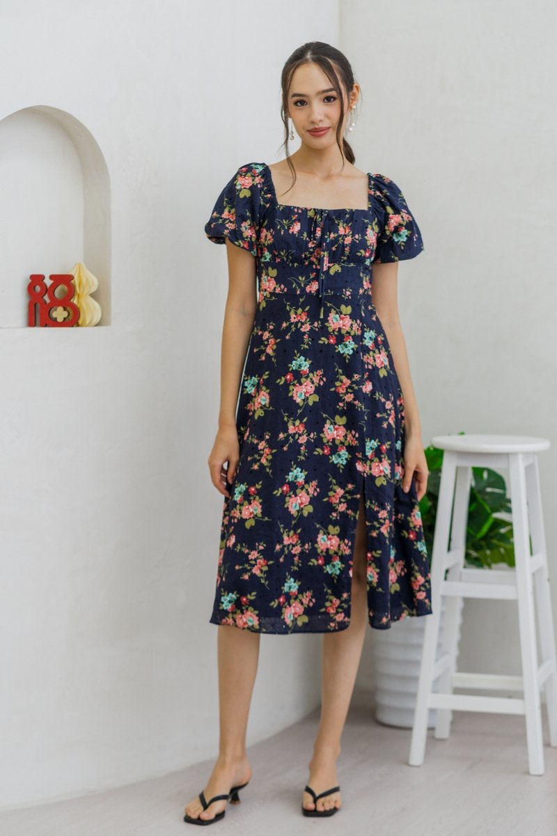 Jasmine Floral Ruched Midi Dress in Navy (XS)