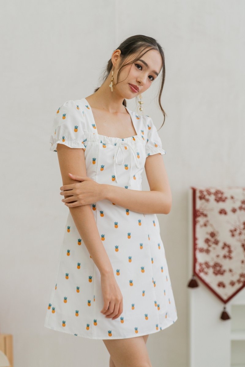 Lucy Tie Ribbon Pineapple Dress in White (XS)