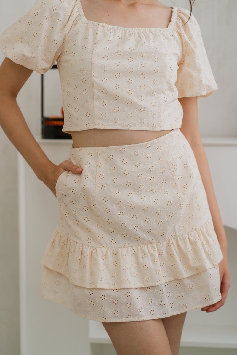 Debby Eyelet Skort in Cream