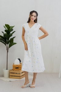Bernice Ribbon Embroidery Overlap Midi Dress in White (XS)