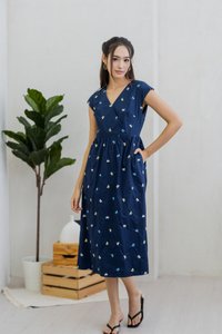 Bernice Ribbon Embroidery Overlap Midi Dress in Navy (XS)