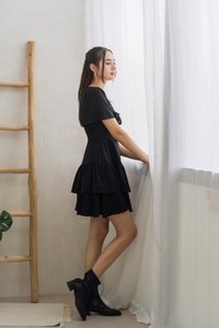 Darlene Ribbon Tiered Dress in Black (XS)