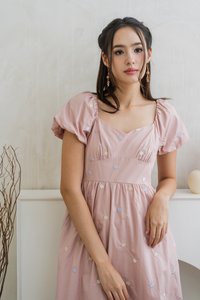 Valerie Floral Embroidered Sweetheart Maxi Dress in Pink (XS)