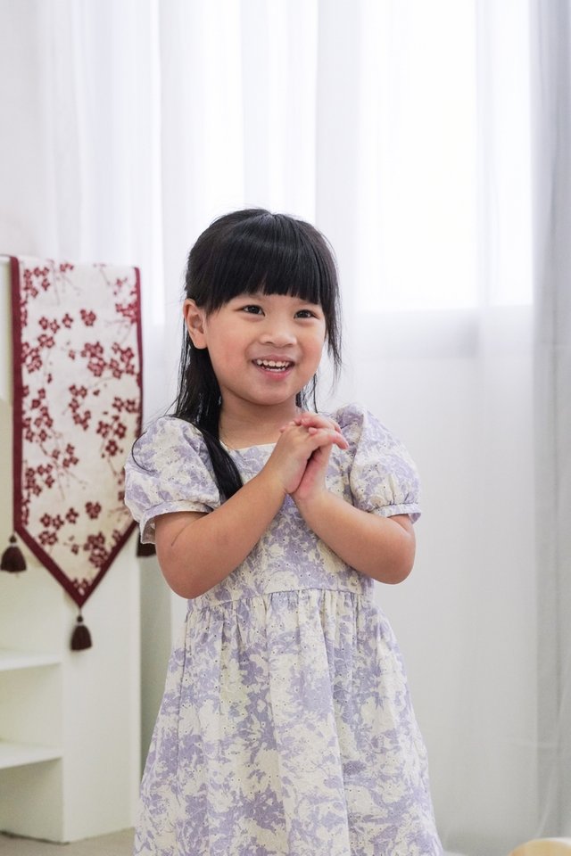 Violaine Puff Sleeves Kids Eyelet Dress in Lilac