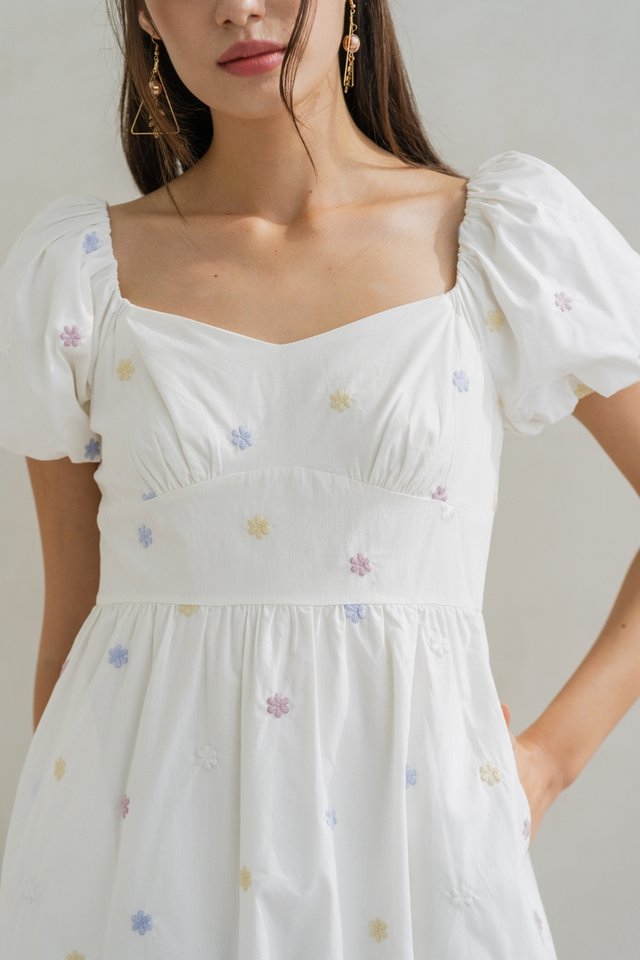 Valerie Floral Embroidered Sweetheart Maxi Dress in White