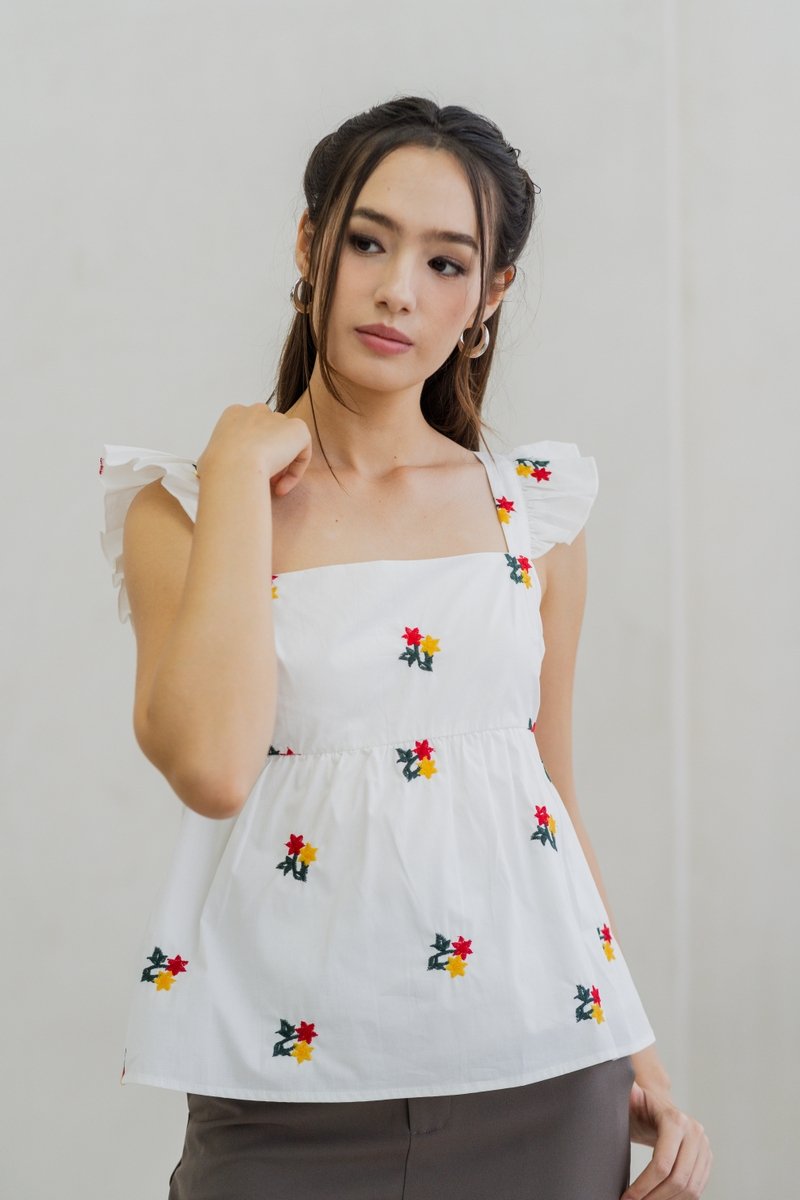 Layana Ruffle Embroidery Top in White (XS)