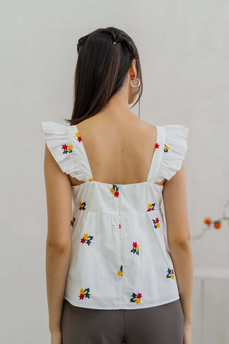 Layana Ruffle Embroidery Top in White (XS)