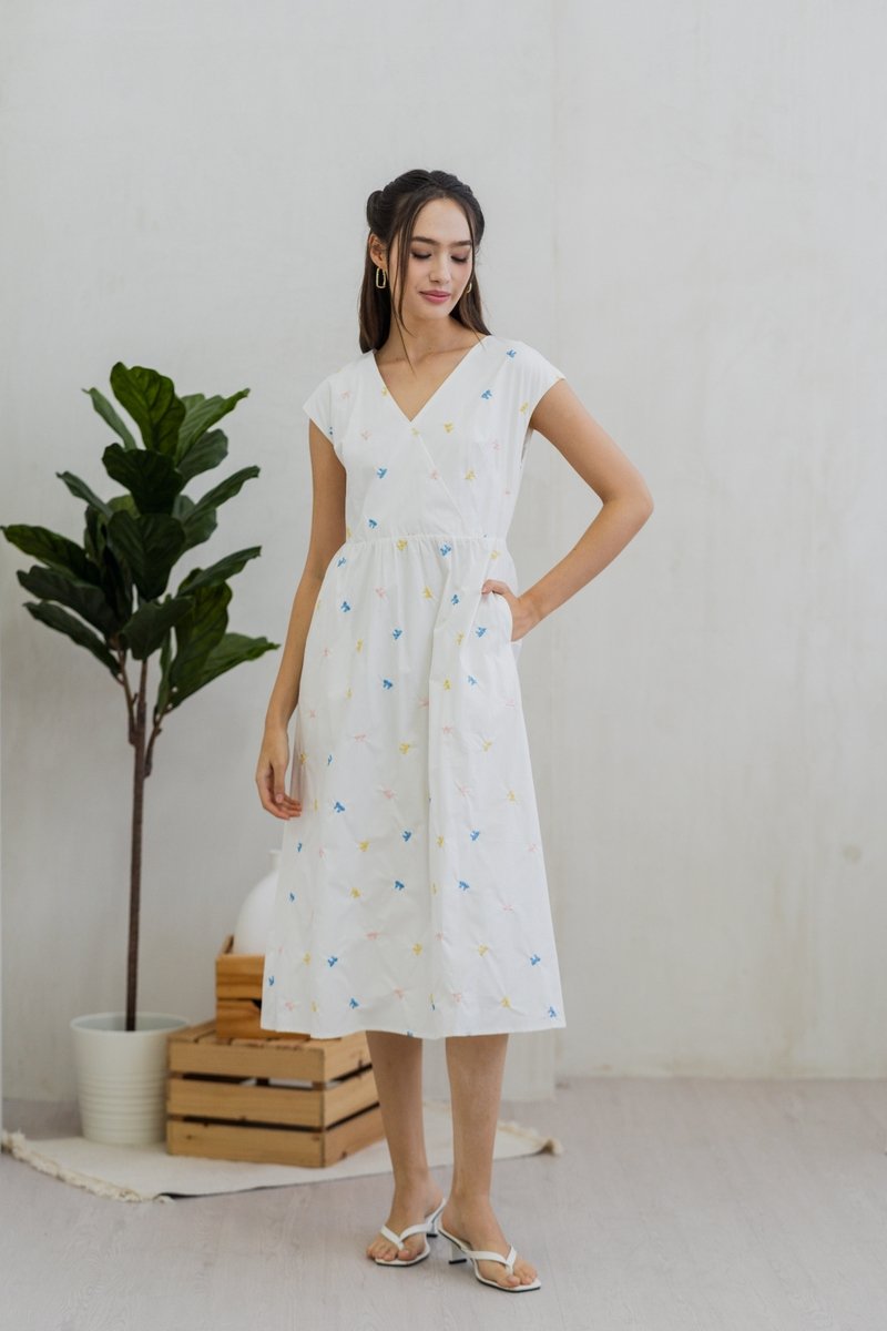 Bernice Ribbon Embroidery Overlap Midi Dress in White (XS)