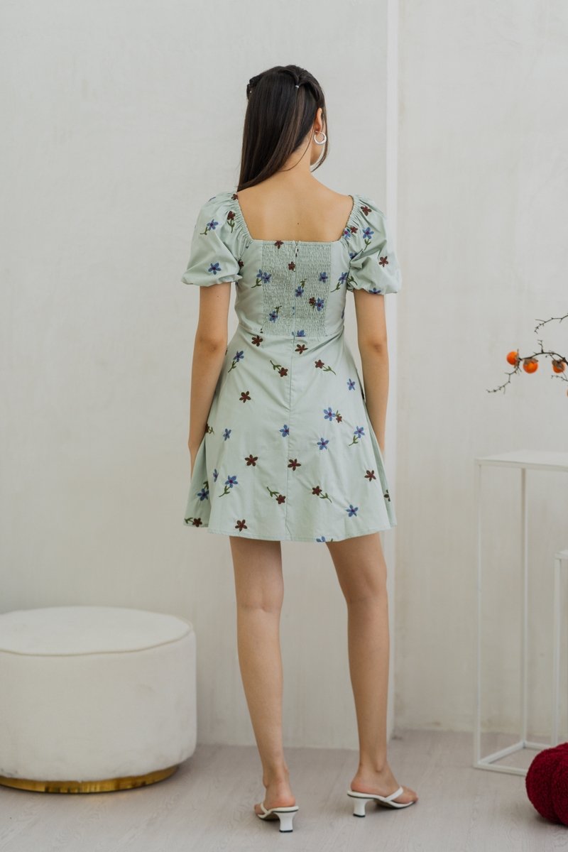 Muriel Sweetheart Puff Sleeves Dress in Sage (XS)