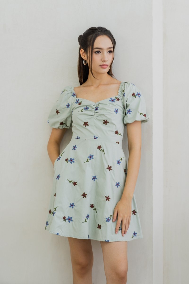 Muriel Sweetheart Puff Sleeves Dress in Sage (XS)