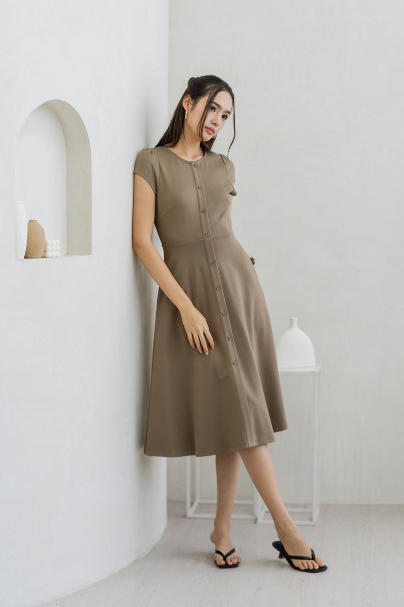 Destiny Button Down Cotton Midi Dress in Khaki (XS)