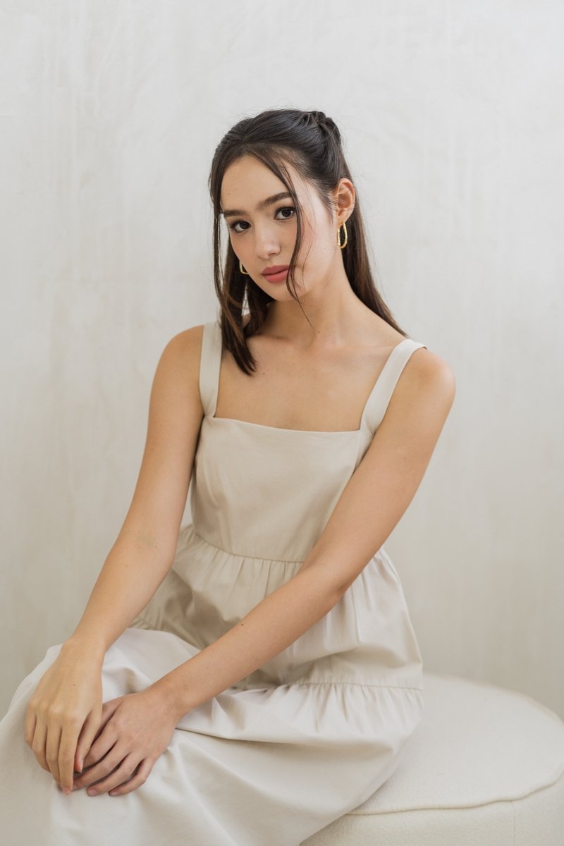 Jean Tiered Midi Dress in Sand