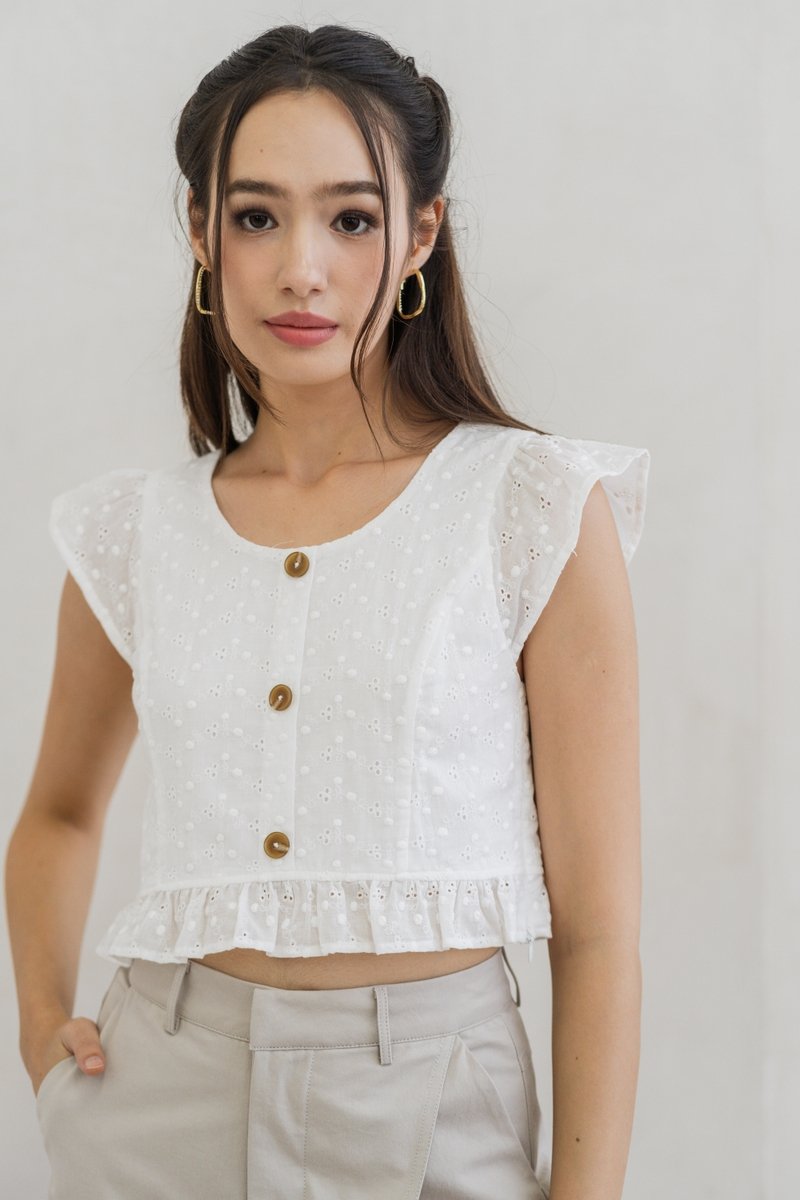 Azzy Eyelet Button Top in White (XL)