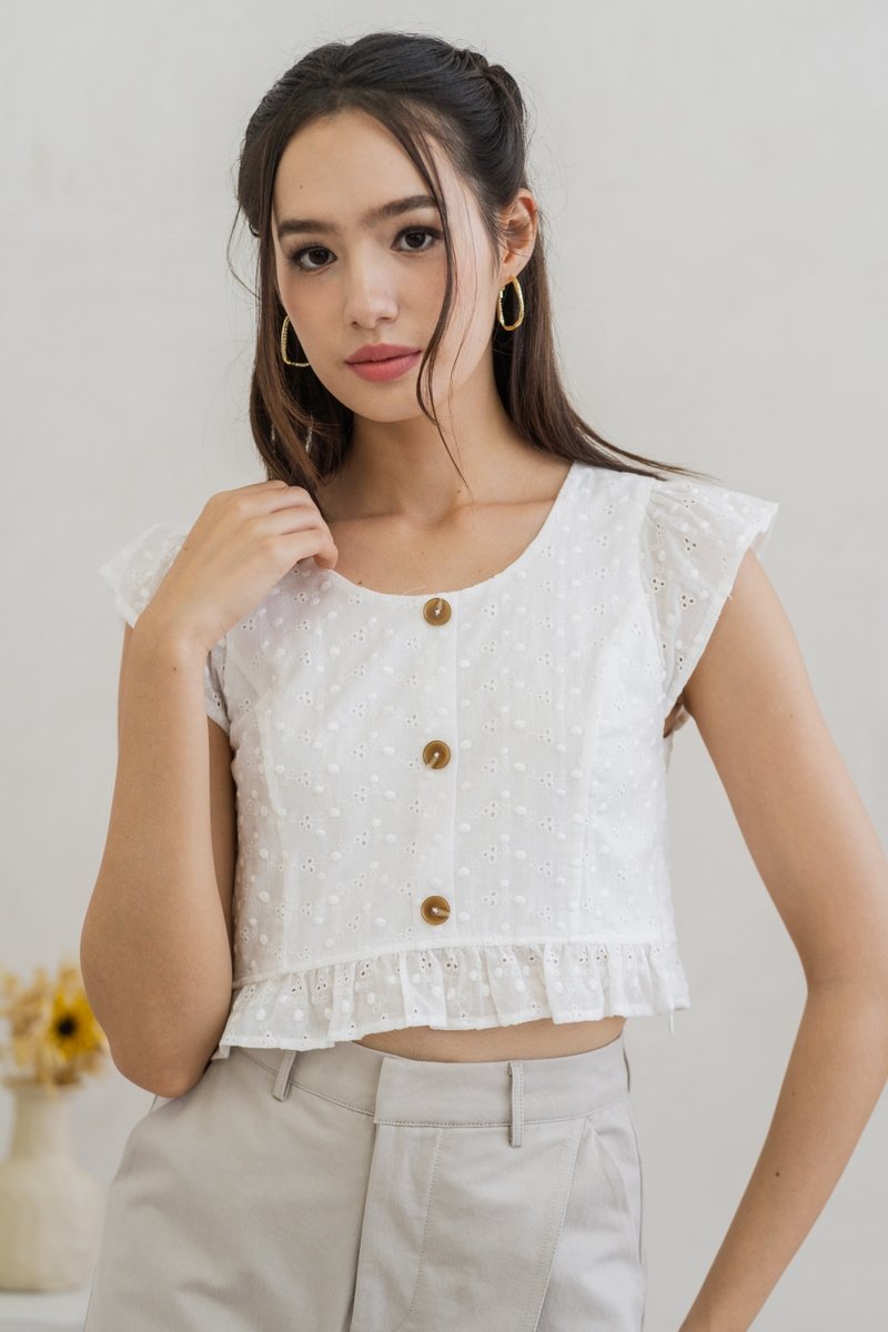 Azzy Eyelet Button Top in White (XL)
