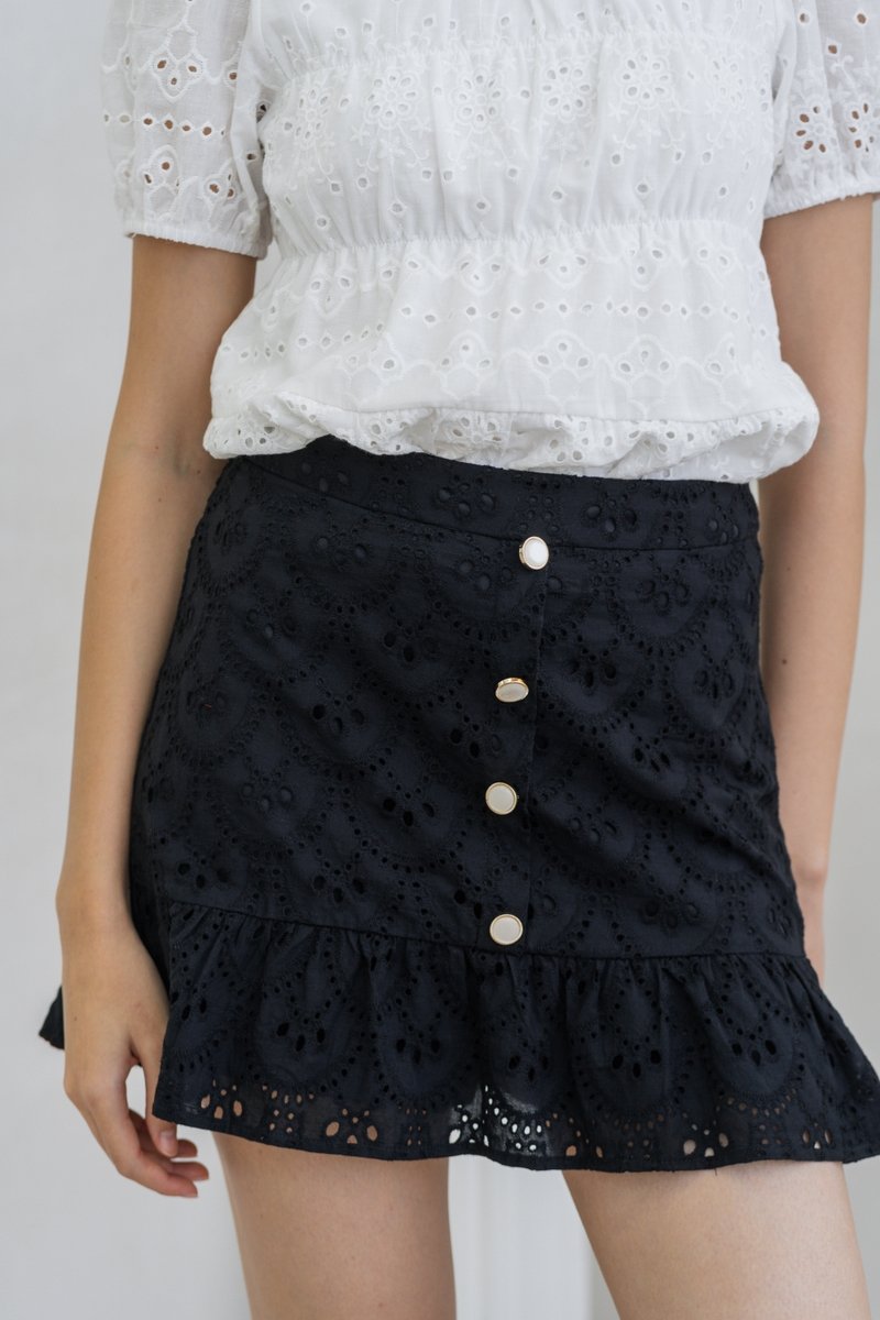 Serene Button Eyelet Skort in Black (XS)