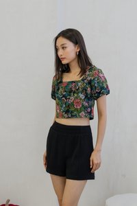Araia Textured Floral Smocked Top in Forest