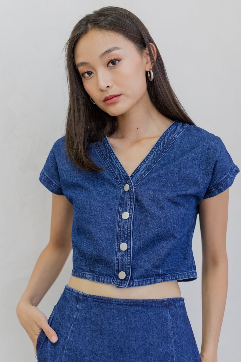 Piper Denim Button Top in Dark Wash (XS)