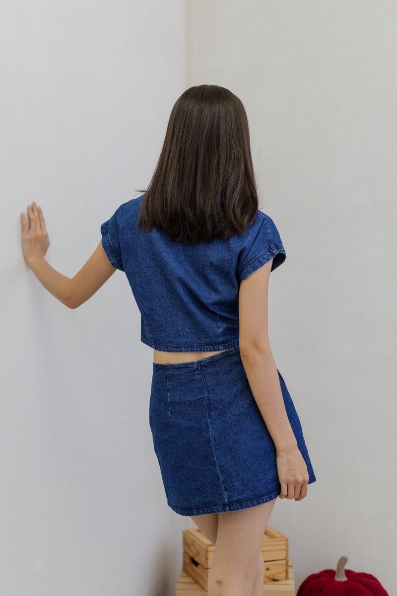 Piper Denim Button Top in Dark Wash (XS)