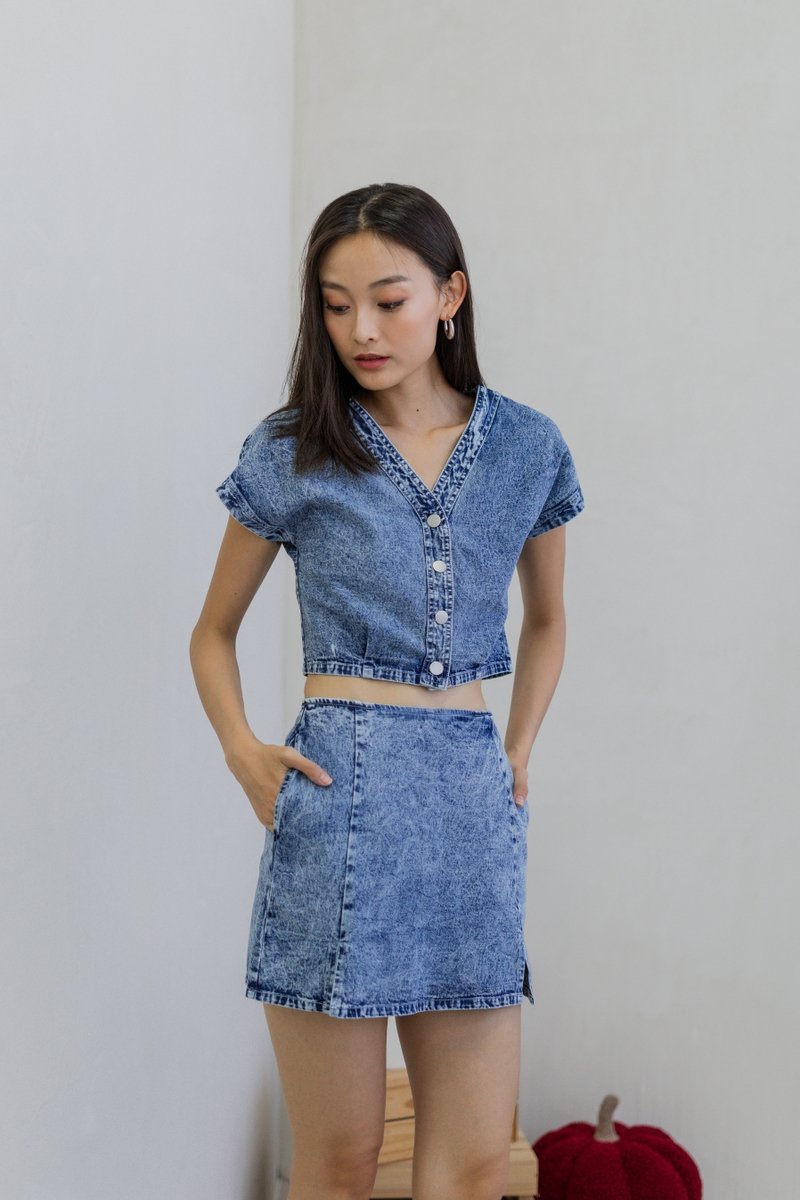 Piper Denim Slit Skort in Acid Wash (XS)