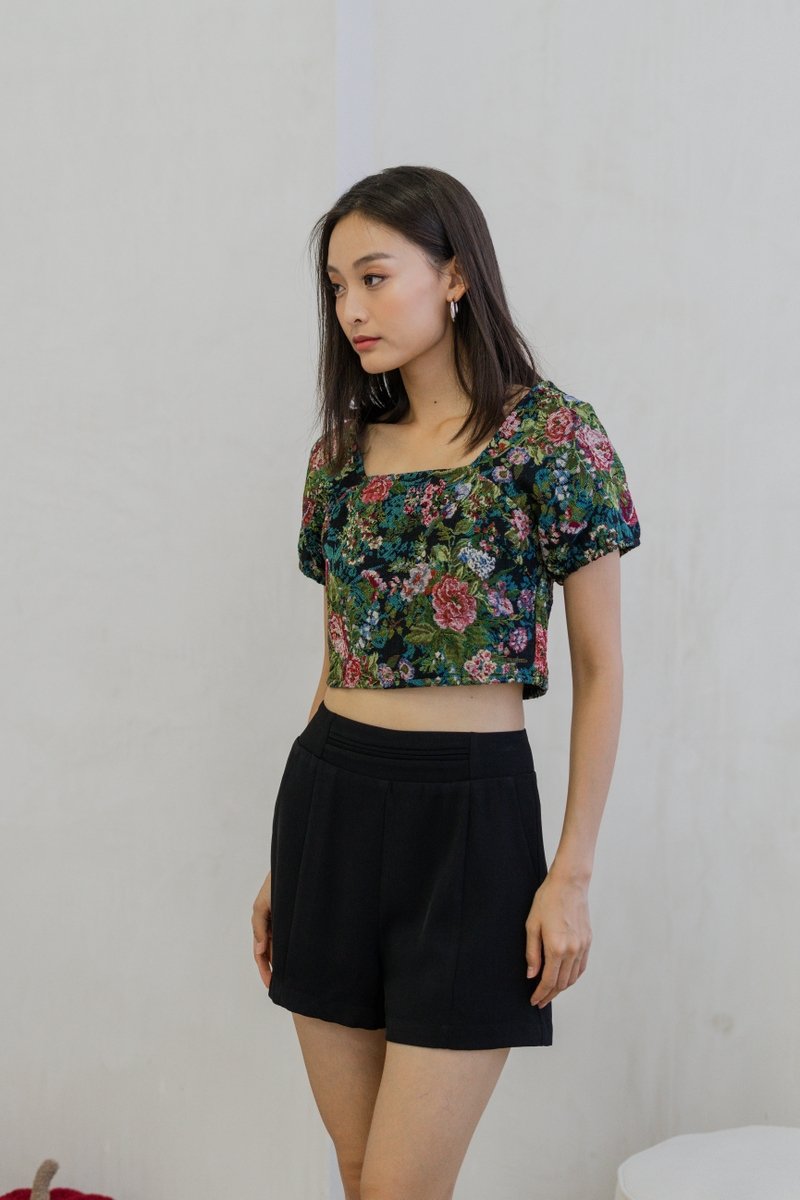 Araia Textured Floral Smocked Top in Forest