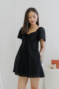 Clarin Eyelet Ruched Sweetheart Dress Romper In Black (S)