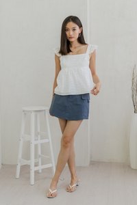 Tammi Eyelet Ruffle Top In White (L)