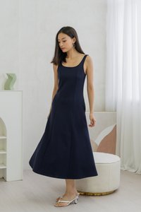 Ausha Panel Midi Dress In Navy (XS)