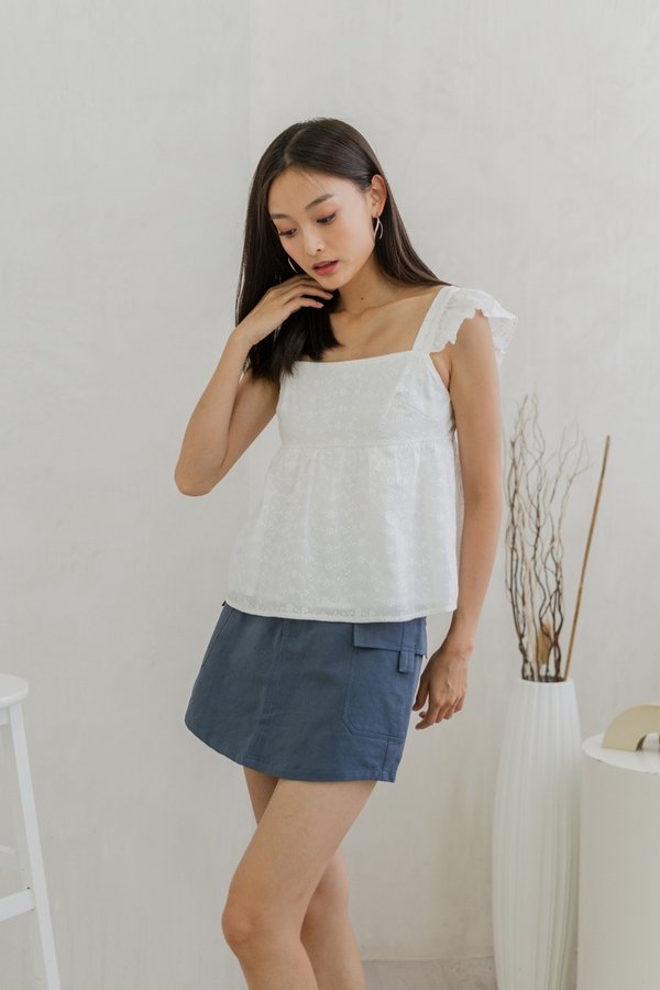 Tammi Eyelet Ruffle Top In White (L)