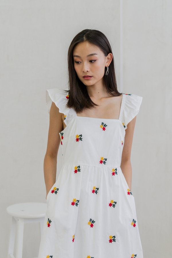 Layana Embroidered Ruffle Maxi Dress In White (XS)