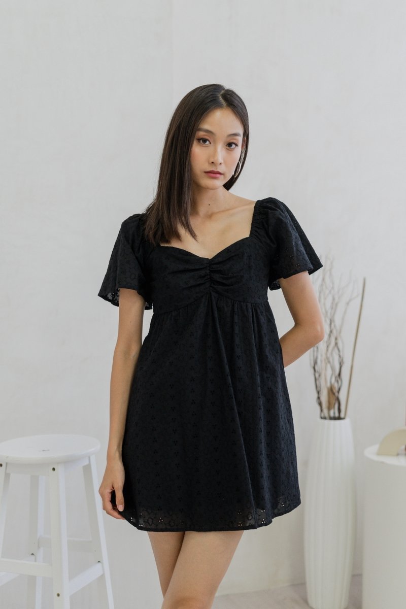 Clarin Eyelet Ruched Sweetheart Dress Romper In Black (S)