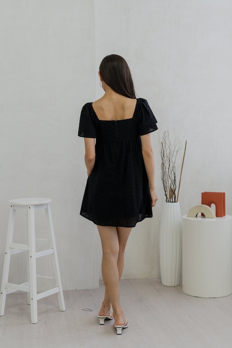 Clarin Eyelet Ruched Sweetheart Dress Romper In Black (S)