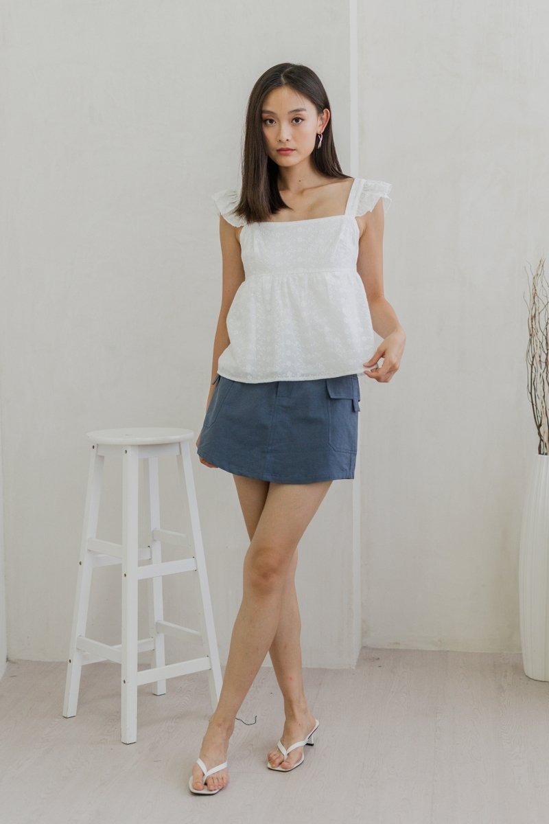 Tammi Eyelet Ruffle Top In White (L)