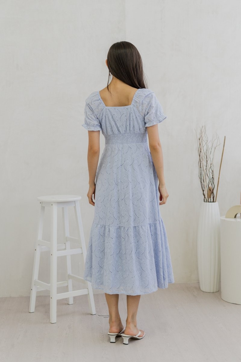 Jill Eyelet Sleeve Maxi Dress In Blue (XS)