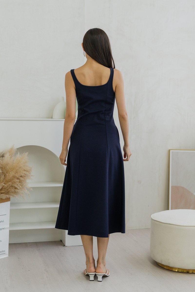 Ausha Panel Midi Dress In Navy (XS)