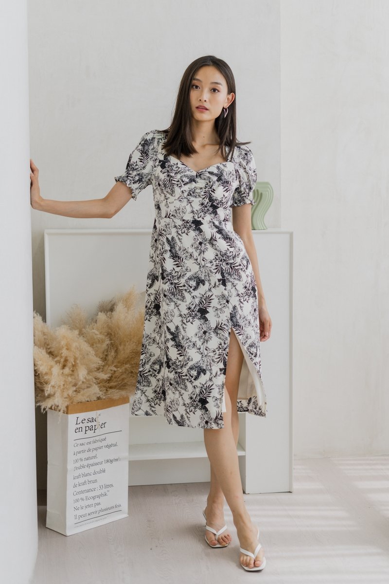 Macie Printed Floral Midi Dress In Black (XS)