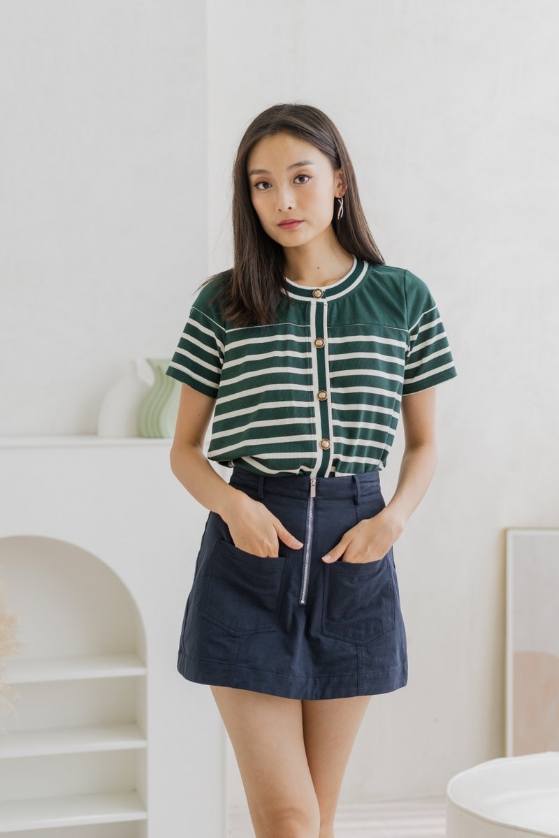 Alivia Front Zipper Denim Skorts in Navy