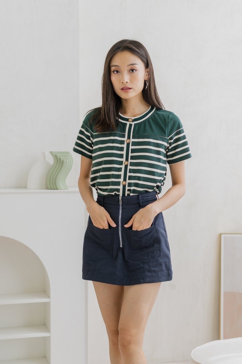 Alivia Front Zipper Denim Skorts in Navy