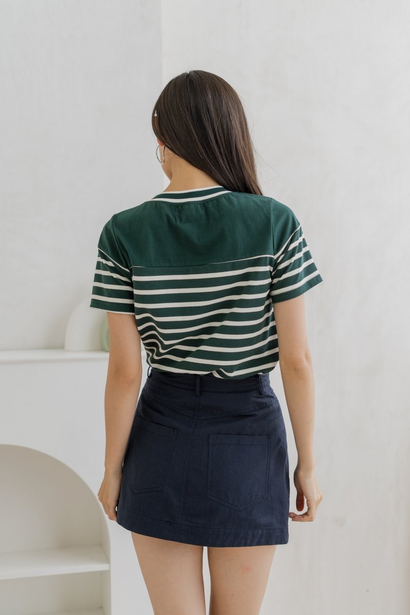 Alivia Front Zipper Denim Skorts in Navy
