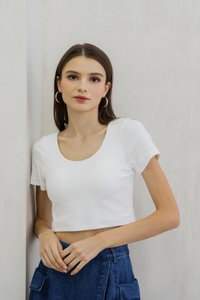 Acacia Ribbed Padded Crop Top In White