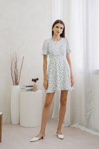 Aeris Printed Floral Flared Dress In White (XS)