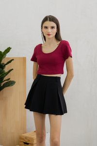 Acacia Ribbed Padded Crop Top In Wine