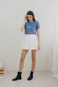Kienna Denim Crop Top In Light Wash (XS)