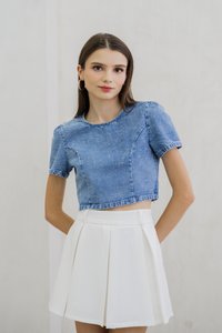 Kienna Denim Crop Top In Light Wash (XS)