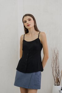 Calianna Button Camisole Top In Black (XS)