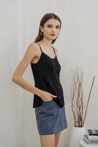 Calianna Button Camisole Top In Black (XS)